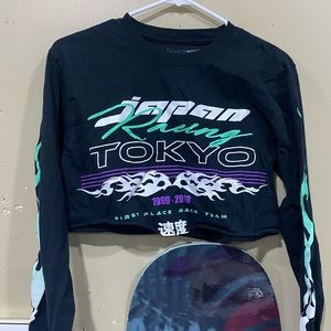 Long sleeve crop top